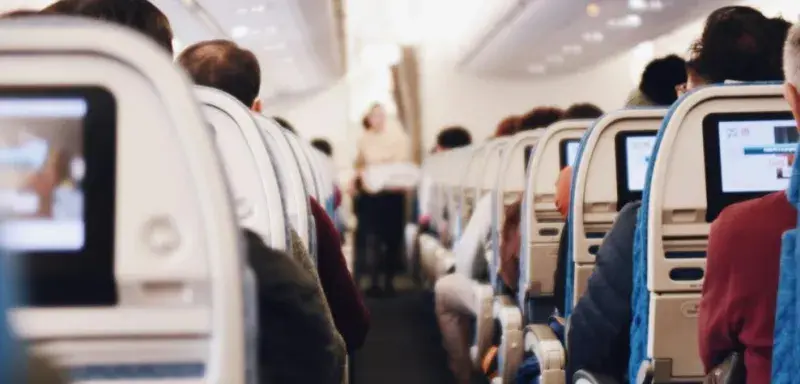 Avion en vol avec hausse du prix du kérosène