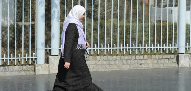 Le détail des chiffres est sans appel. 34 % des personnes musulmanes ou perçues comme telles déclarent avoir été discriminées, contre 27 % en 2016