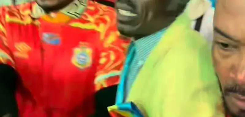 Michel Kuka Mboladinga le supporter congolais immobile en tribunes lors de la CAN 2025