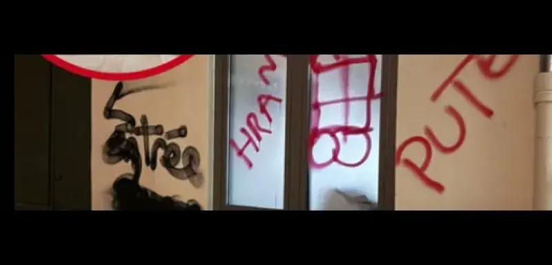 La mosquée Koba de la Croix-Rousse à Lyon, visée par des tags islamophobes