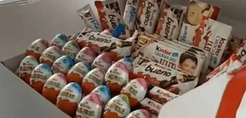 Illustration d une fausse publicité pour une box Kinder gratuite circulant sur les réseaux sociaux