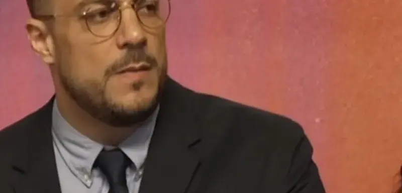 Sébastien Delogu lors de l'annonce de son retrait des municipales 2026 à Marseille