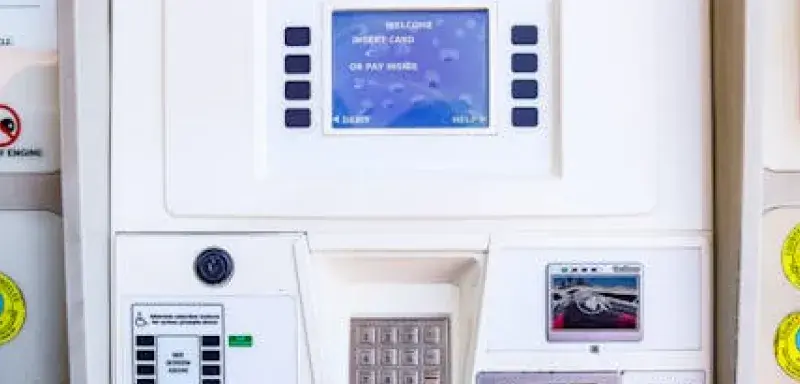 Pompe à essence avec options diesel et sans plomb et écran numérique