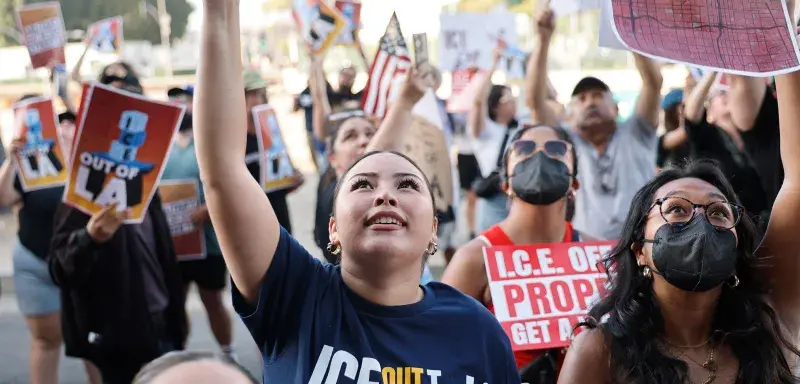 Des milliers d’Américains manifestent contre l’ICE et dénoncent une politique migratoire de plus en plus répressive sous Donald Trump