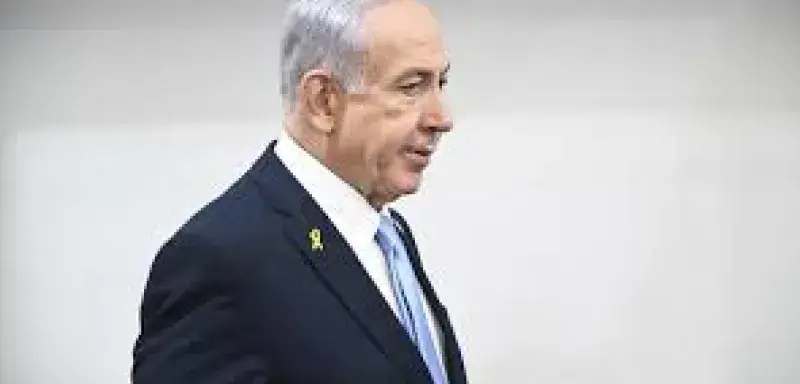 Cette manœuvre est orchestrée avec le soutien public de Donald Trump