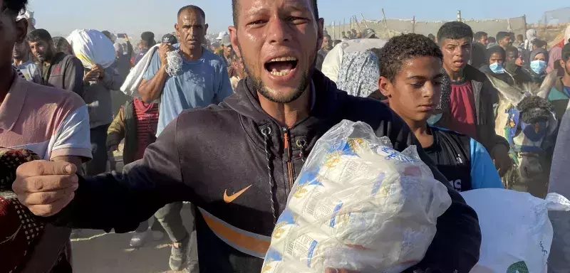 À Gaza, l’aide humanitaire transformée en piège mortel : les survivants affamés sous le feu israélien