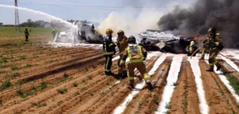 L'Airbus A 400 M s'est écrasé sur un champ à proximité de l'aéroport... (El Pais)