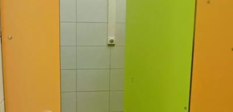 Ce vacancier suisse de 45 ans voulait garder d'étranges souvenirs de vacances... (H24/Facebook)