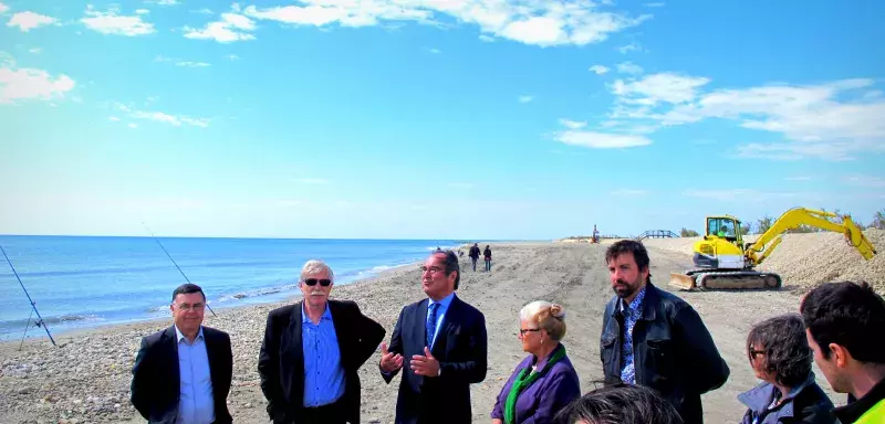 Vidéo : le Président François Commeinhes nous présente le nouveau lido de Frontignan avec Francis Veaute, Gérard Arnal, Loïc Linares et Claudine Loste. ( © N.E)