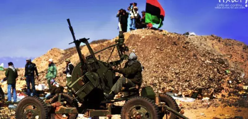 Ressortissants tunisiens travaillant pour une compagnie pétrolière à la ville de Zaouïa, en Libye. (DR)