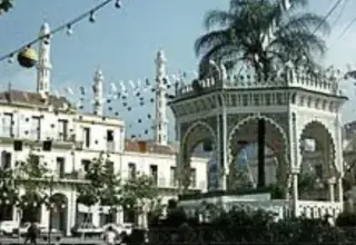 Attentat kamikaze à Blida Algérie visite pape