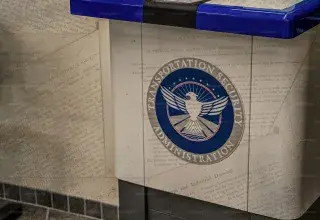 Travel ban américain : les Libyens interdits, les Mauritaniens restreints, quel avenir pour le Maghreb face à Trump ?