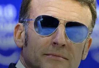 Emmanuel Macron portant les lunettes aviateur Henry Jullien au Forum de Davos