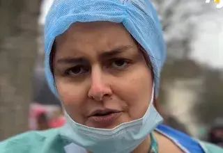 Rassemblement de soignantes devant l'hôpital Tenon à Paris en soutien à leurs collègues sanctionnées pour le port du calot