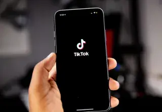 Téléphone mobile avec application TikTok