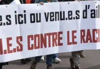 Manifestants rassemblés place de la Comédie à Montpellier lors de la marche contre le racisme du 14 mars