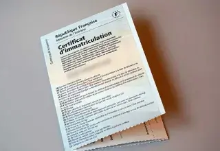 Illustration représentant la fraude aux cartes grises visant les garagistes français