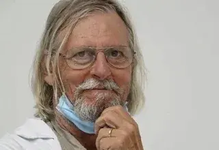 Illustration pour l'article: Je suis pro Raoult Didier Raoult publie son « journal d'un complotiste »