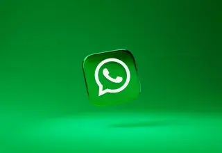 Application WhatsApp sur smartphone - messagerie chiffrée ciblée par des hackers