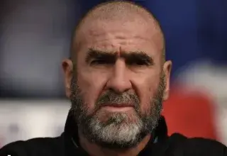 Eric Cantona critique les dirigeants qui envoient d'autres faire la guerre