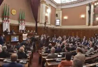 L’Algérie qualifie la colonisation française de crime. Une décision historique, justifiée malgré les tensions diplomatiques, face aux dénégations françaises.