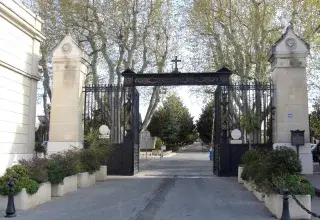 Des agents municipaux sont soupçonnés d’avoir détourné des ossements, des dentiers et même des dents en or