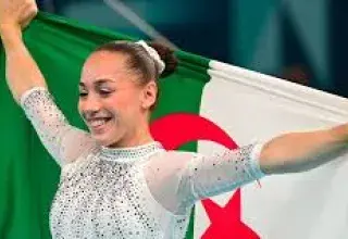 Sa conquête de l’or aux barres asymétriques lors des Mondiaux de 2025 marque un tournant, mais son parcours mérite d’être rappelé dans sa globalité, tant il mêle détermination, talent et enjeux plus larges