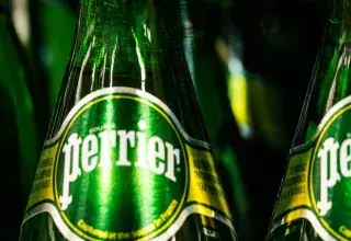 France : la production de l’eau Perrier menacée de suspension en raison d’un "risque virologique"