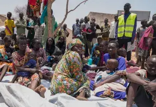 Le bilan humain est sidérant, et pourtant rarement souligné comme il le faudrait. Selon un rapport publié début 2025, quelque 150 000 personnes auraient déjà péri dans les hostilités