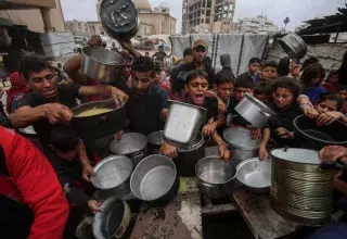 Famine à Gaza : 26 États réagissent… après avoir laissé Israël affamer un peuple
