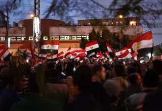 les anti-Morsi aux portes du palais présidentiel... (Xinhua)