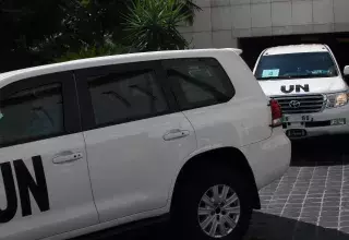 les inspecteurs de l'ONU en route vers les lieux des bombardements... (Xinhua)