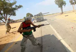 Combats autour de la ville de Syrte (Xinhua)